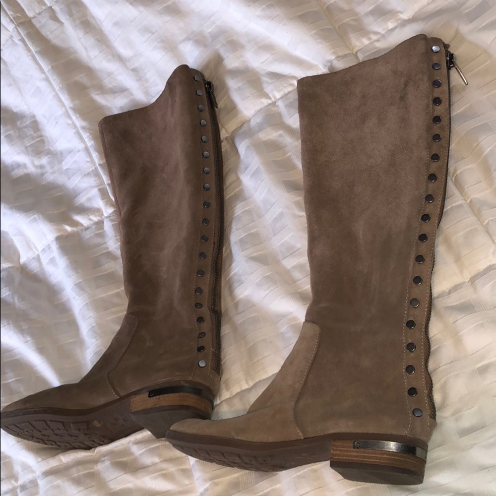 NWOT VINCE CAMUTO boots